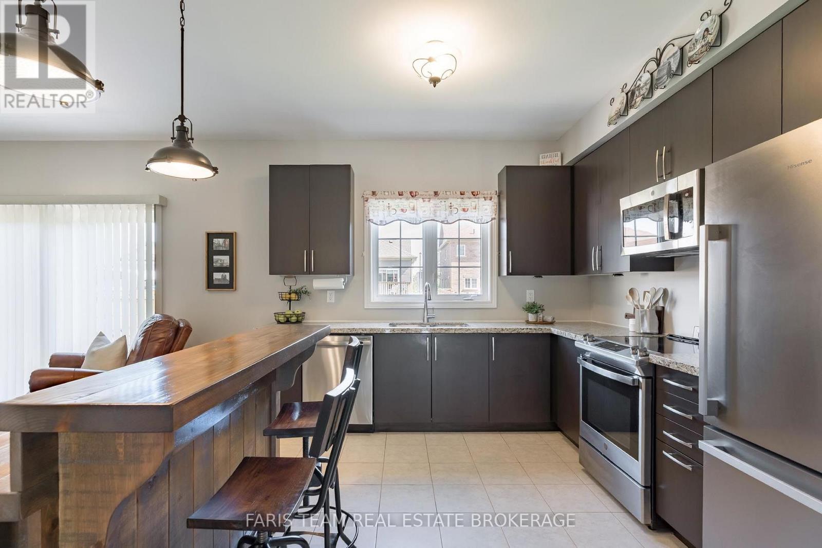 207 Springfield Crescent, Clearview (Stayner), Ontario  L0M 1S0 - Photo 6 - S13808846