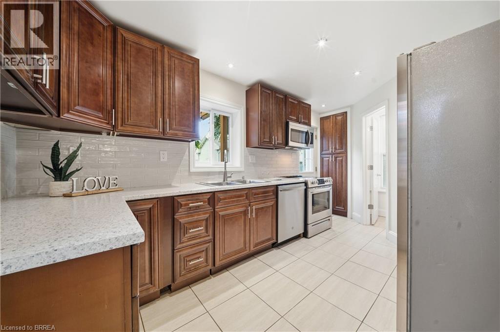 271 Park Avenue, Brantford, Ontario  N3S 5K8 - Photo 11 - 40864728