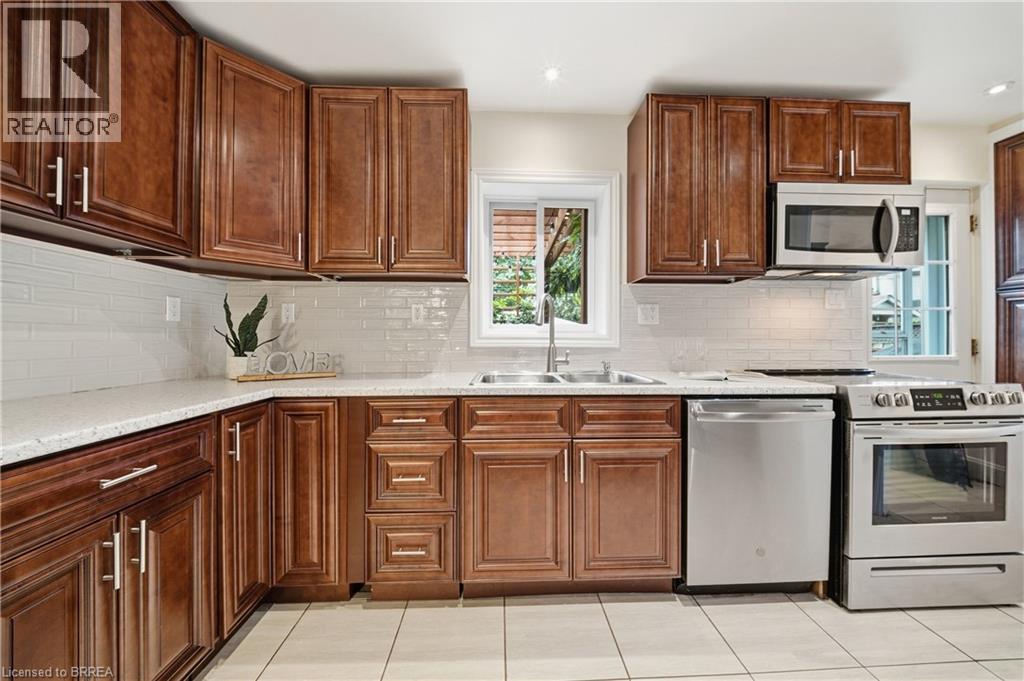 271 Park Avenue, Brantford, Ontario  N3S 5K8 - Photo 12 - 40864728