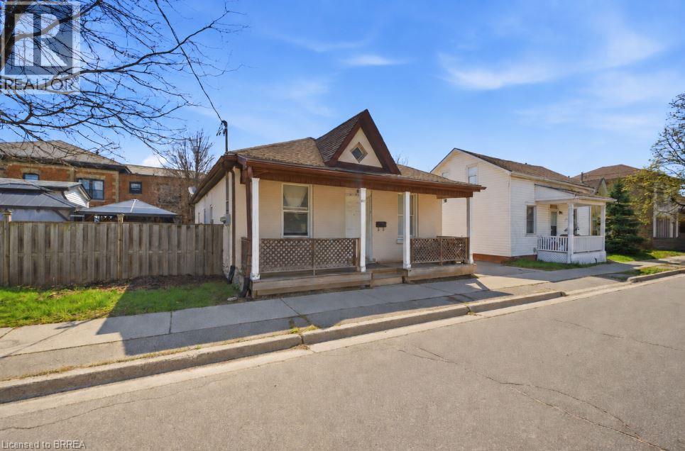 103 Queen Street, Brantford, Ontario  N3T 3C1 - Photo 2 - 40863914