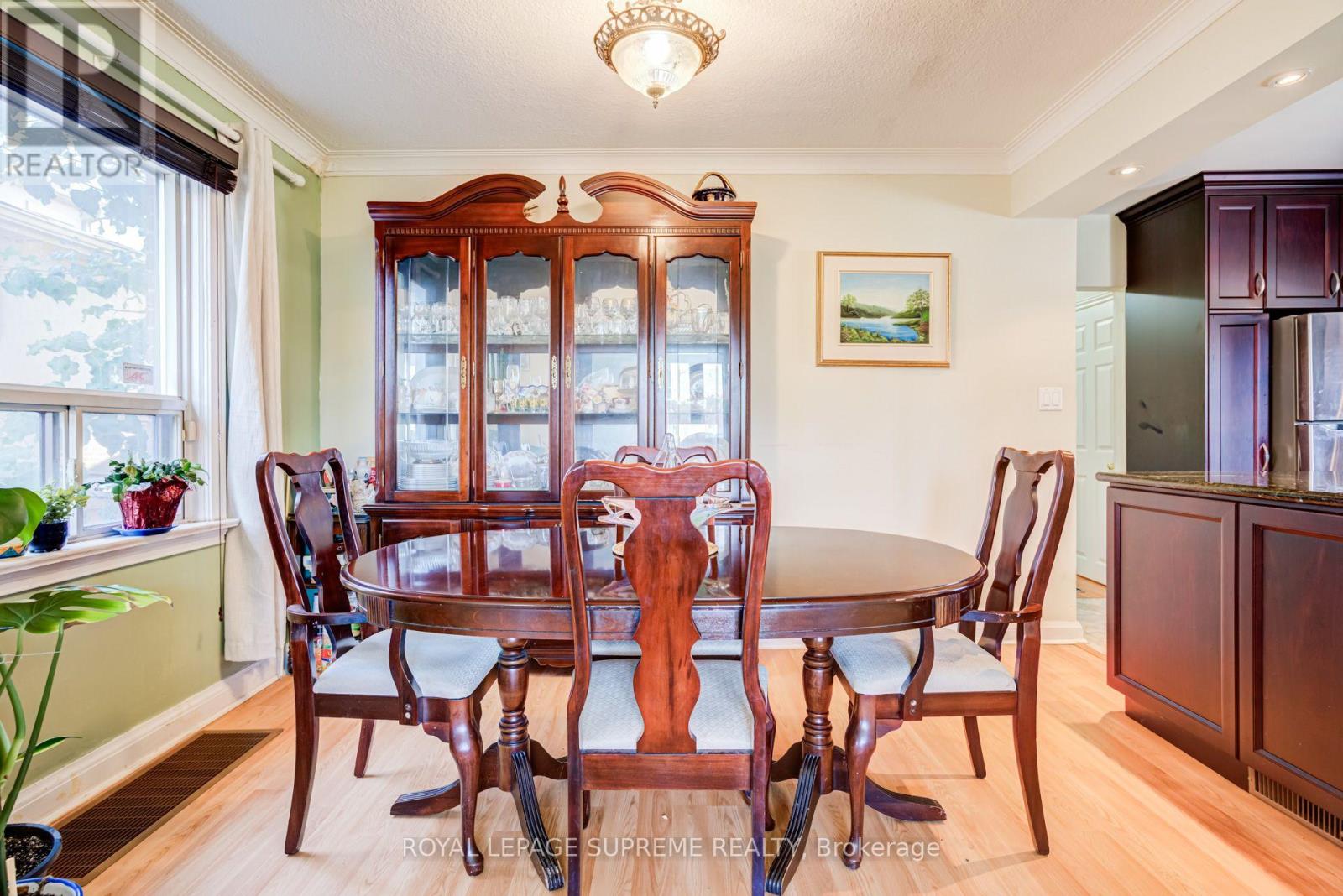 136 Winston Park Boulevard, Toronto, Ontario  M3K 1C5 - Photo 11 - W13808762