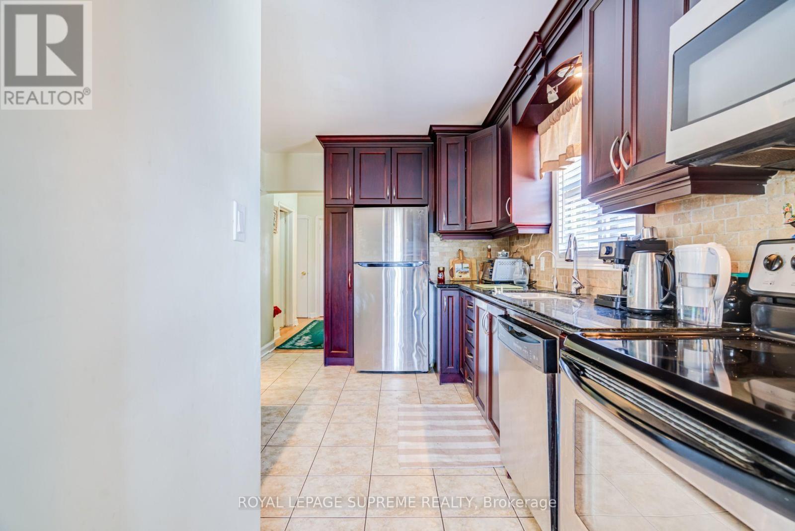 136 Winston Park Boulevard, Toronto, Ontario  M3K 1C5 - Photo 13 - W13808762