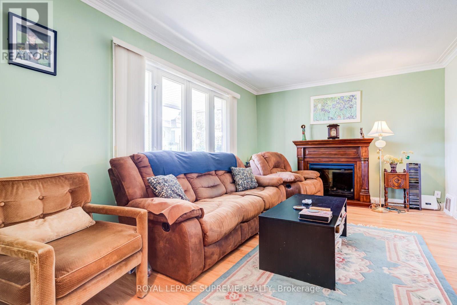 136 Winston Park Boulevard, Toronto, Ontario  M3K 1C5 - Photo 8 - W13808762