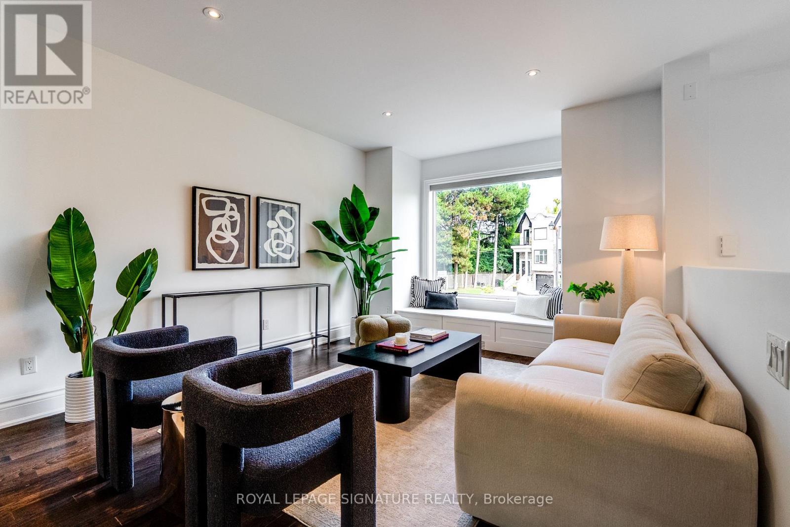18 Matthew Court, Toronto, Ontario  M9B 0C1 - Photo 2 - W13808796