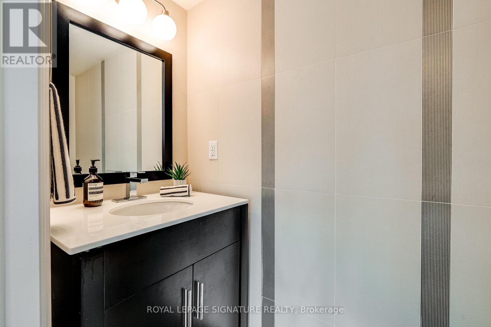 18 Matthew Court, Toronto, Ontario  M9B 0C1 - Photo 32 - W13808796