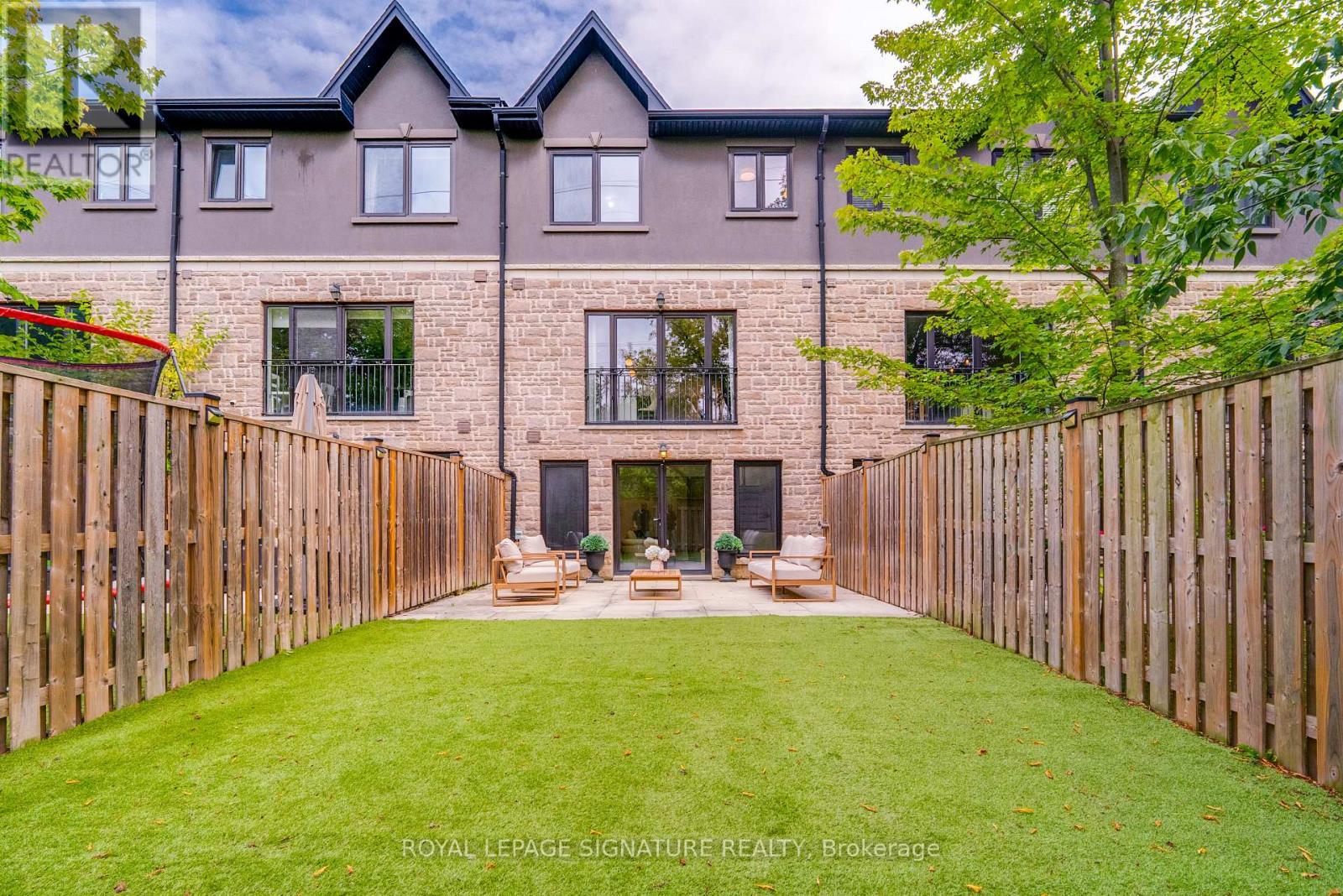 18 Matthew Court, Toronto, Ontario  M9B 0C1 - Photo 39 - W13808796