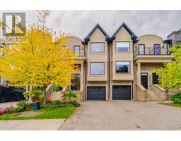18 MATTHEW COURT, Toronto, Ontario