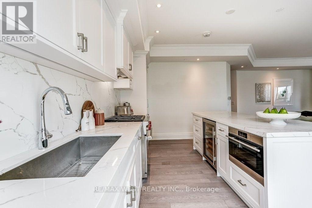 302 - 4 The Kingsway, Toronto, Ontario  M8X 2T1 - Photo 22 - W13808842