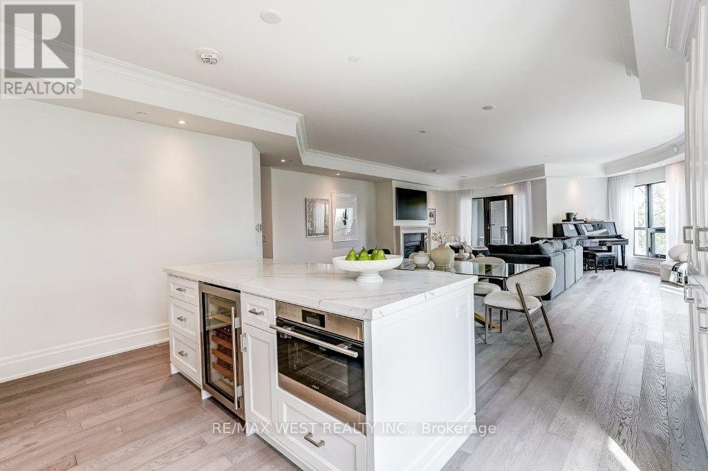 302 - 4 The Kingsway, Toronto, Ontario  M8X 2T1 - Photo 23 - W13808842