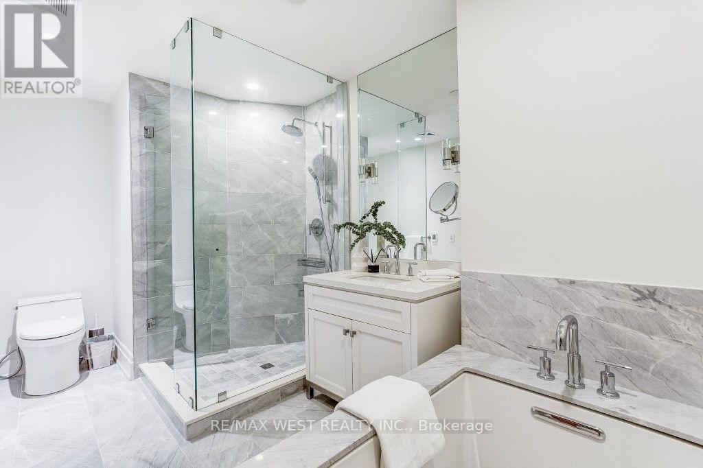 302 - 4 The Kingsway, Toronto, Ontario  M8X 2T1 - Photo 34 - W13808842