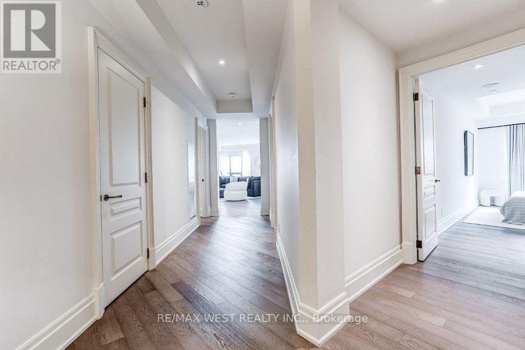 302 - 4 The Kingsway, Toronto, Ontario  M8X 2T1 - Photo 7 - W13808842