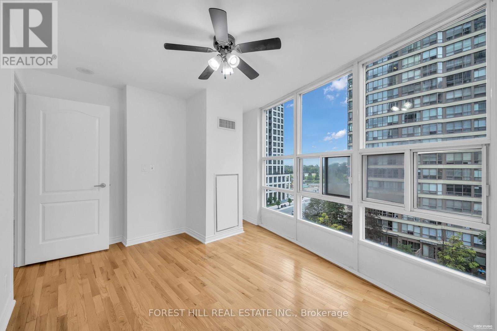 705 - 33 Elm Drive W, Mississauga, Ontario  L5B 4L2 - Photo 23 - W13808850