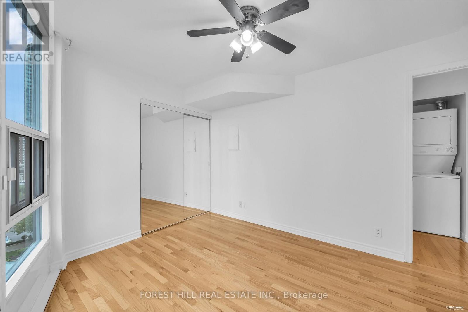 705 - 33 Elm Drive W, Mississauga, Ontario  L5B 4L2 - Photo 25 - W13808850