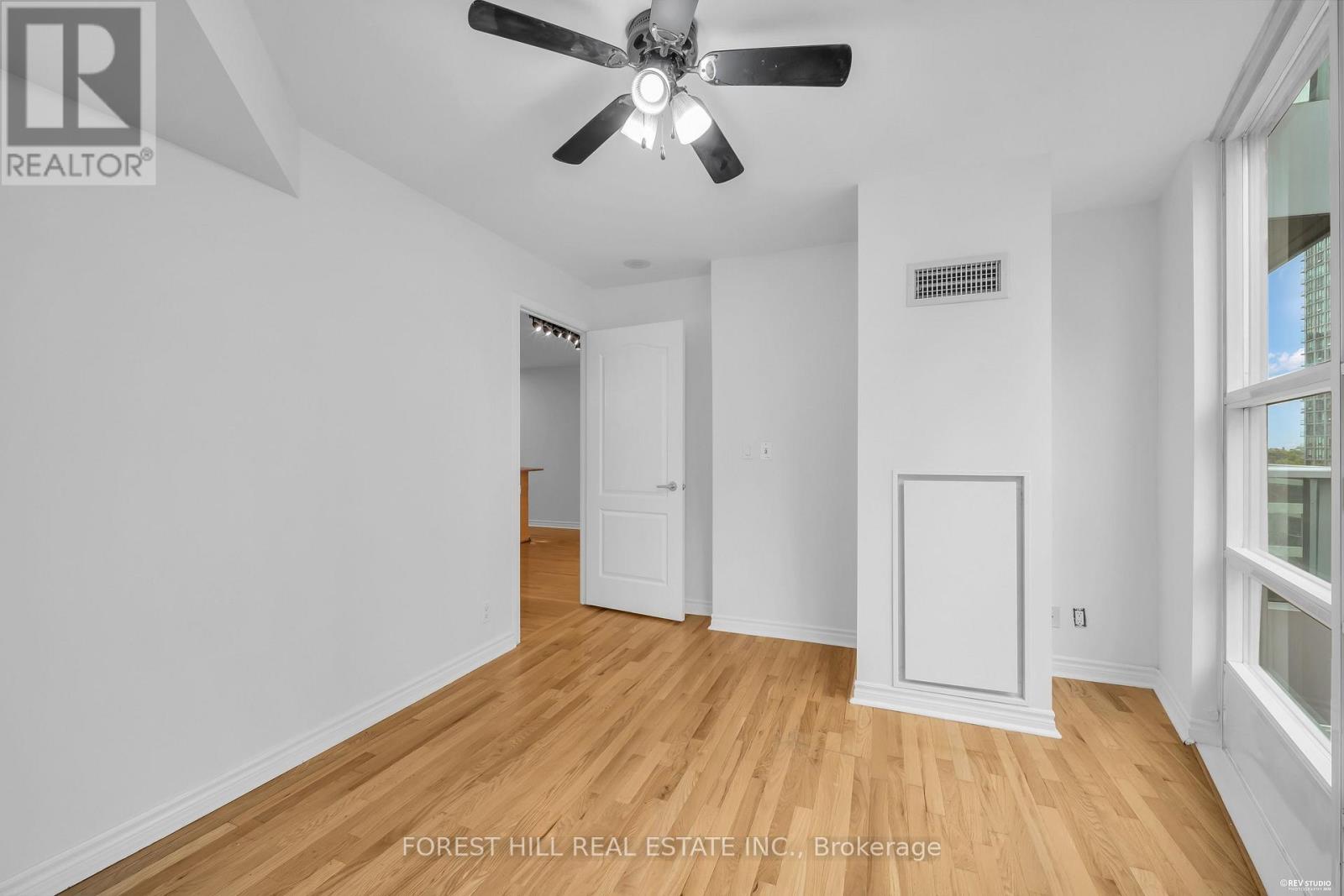 705 - 33 Elm Drive W, Mississauga, Ontario  L5B 4L2 - Photo 26 - W13808850