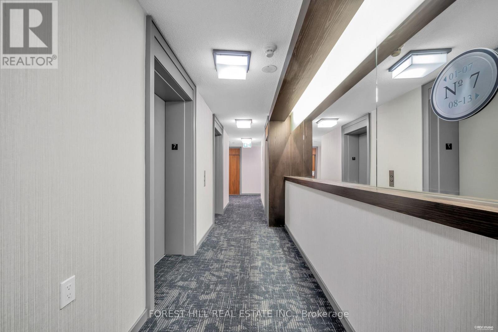 705 - 33 Elm Drive W, Mississauga, Ontario  L5B 4L2 - Photo 6 - W13808850