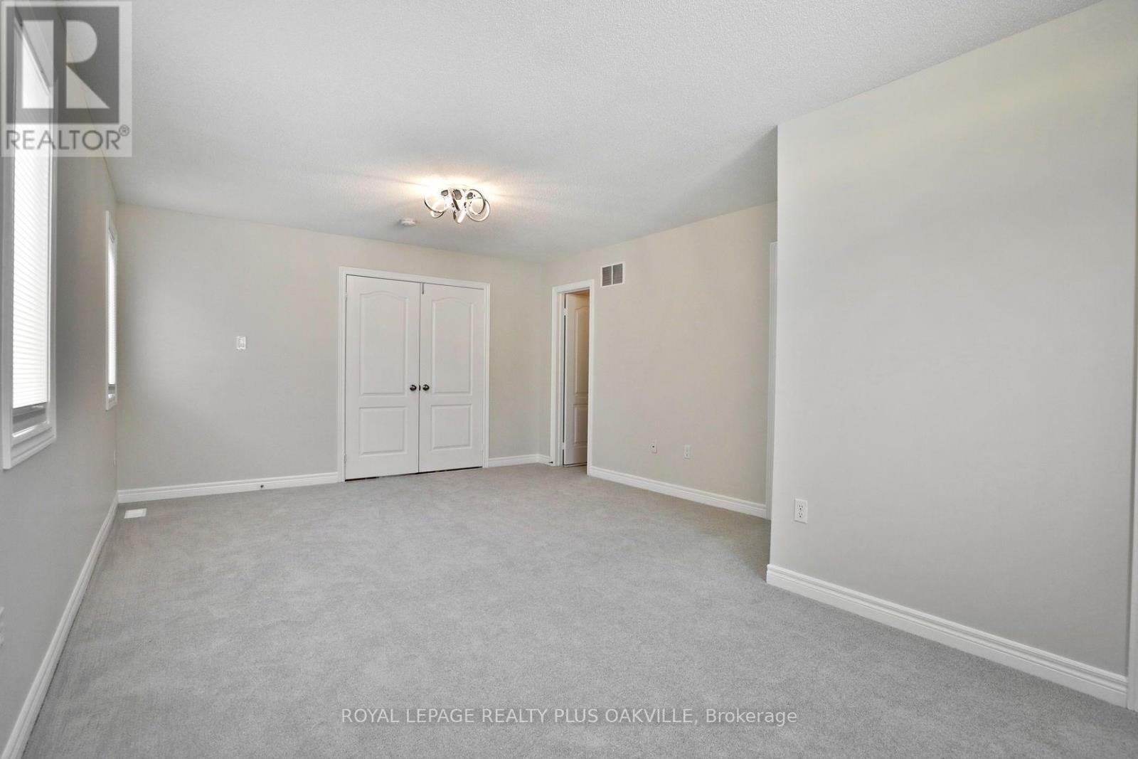 1267 Jezero Crescent, Oakville, Ontario  L6H 0B5 - Photo 19 - W13808906