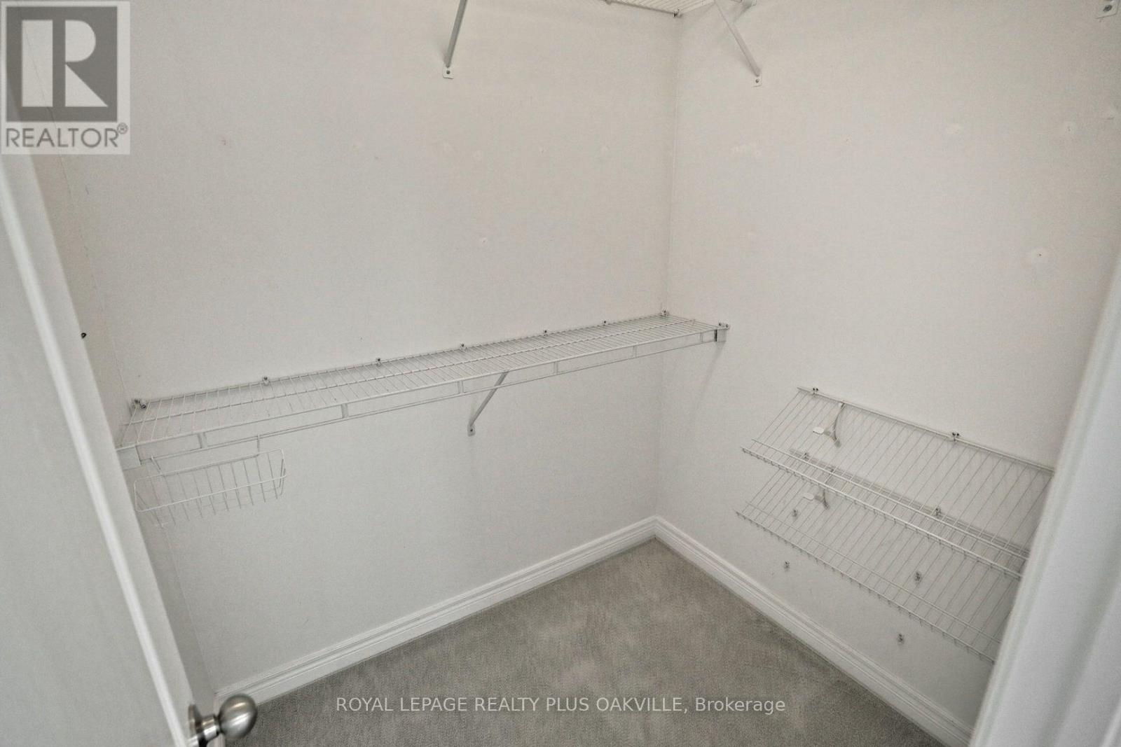 1267 Jezero Crescent, Oakville, Ontario  L6H 0B5 - Photo 20 - W13808906