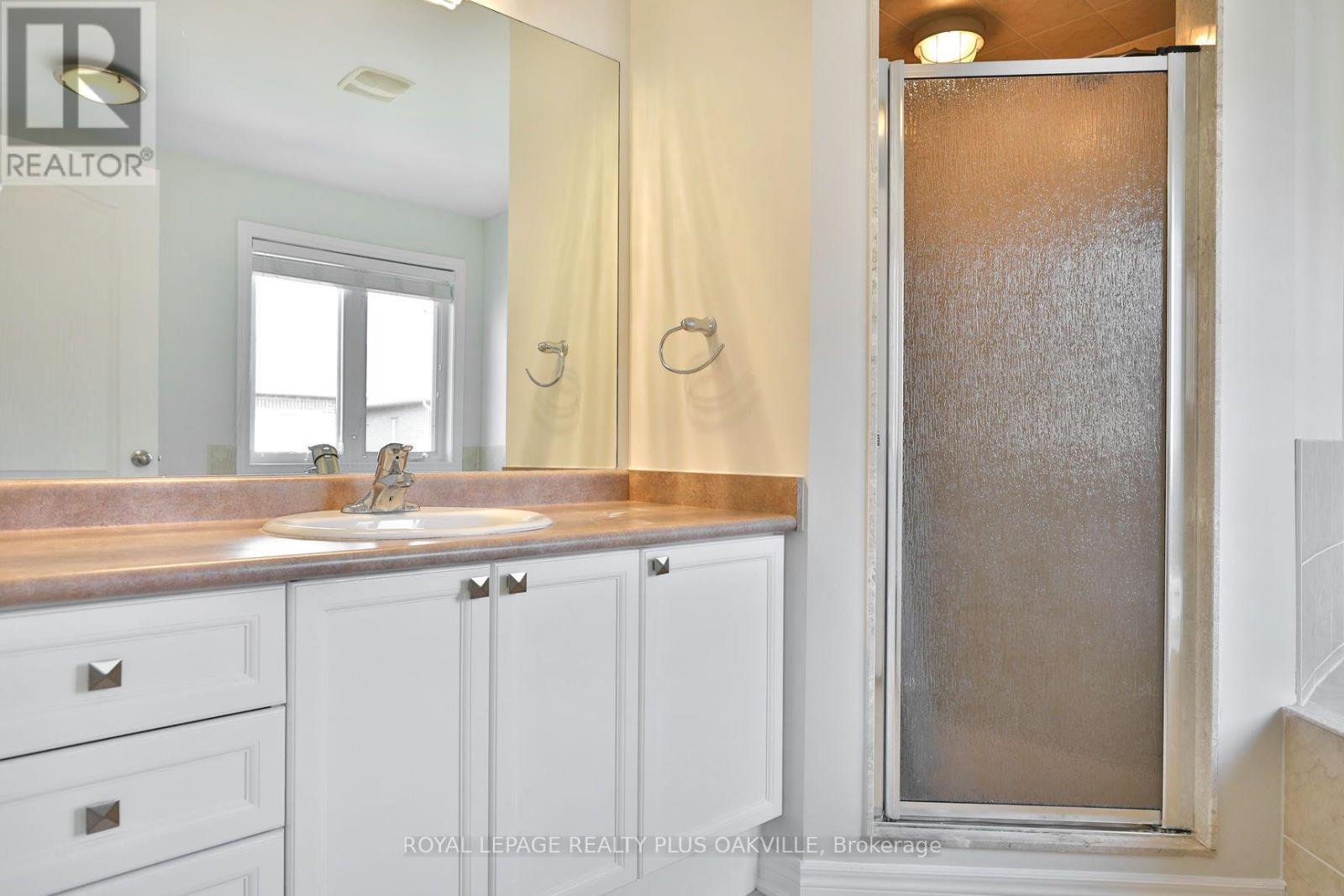 1267 Jezero Crescent, Oakville, Ontario  L6H 0B5 - Photo 22 - W13808906