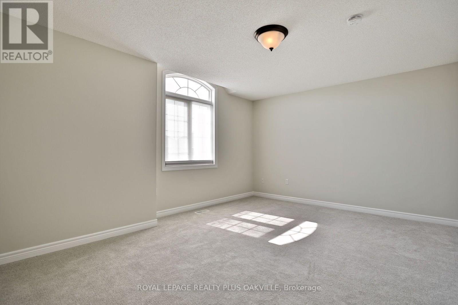 1267 Jezero Crescent, Oakville, Ontario  L6H 0B5 - Photo 24 - W13808906
