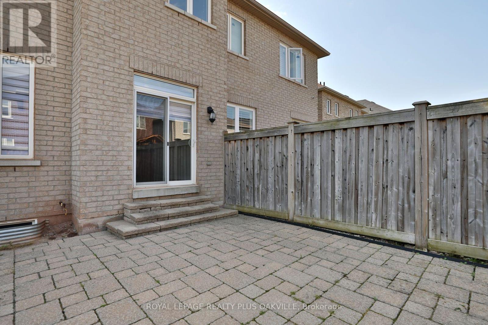 1267 Jezero Crescent, Oakville, Ontario  L6H 0B5 - Photo 28 - W13808906