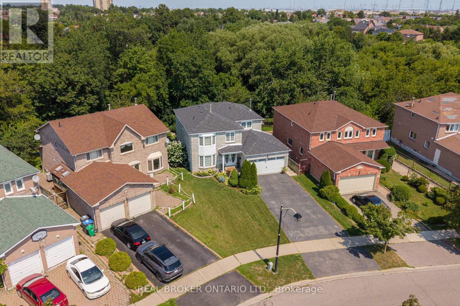 60 RAVENSWOOD DRIVE, Brampton, Ontario