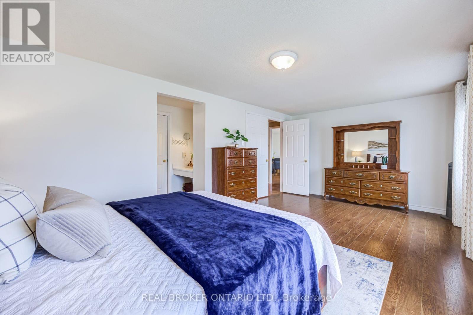 60 Ravenswood Drive, Brampton, Ontario  L6Y 3Z4 - Photo 21 - W13808936