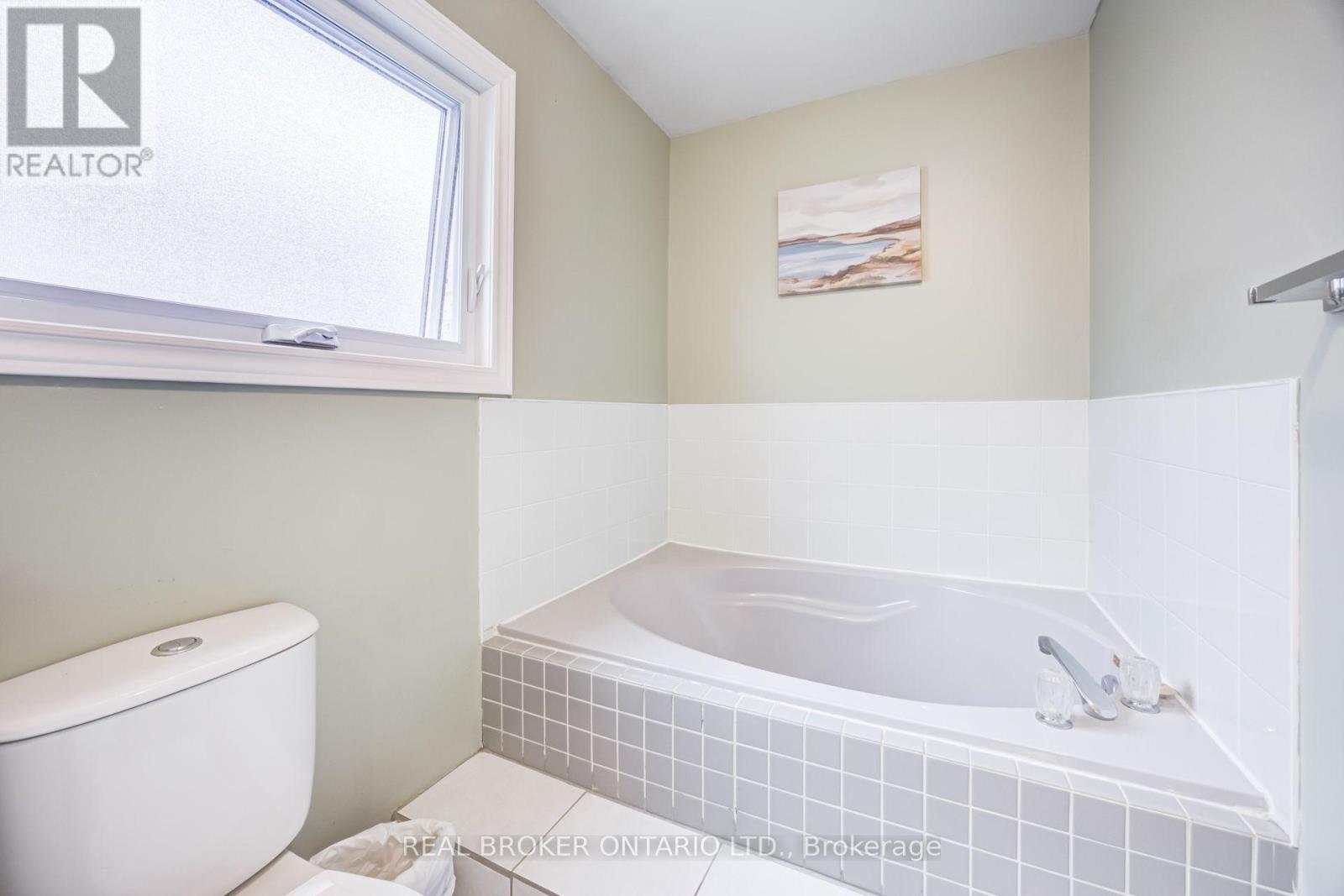 60 Ravenswood Drive, Brampton, Ontario  L6Y 3Z4 - Photo 23 - W13808936