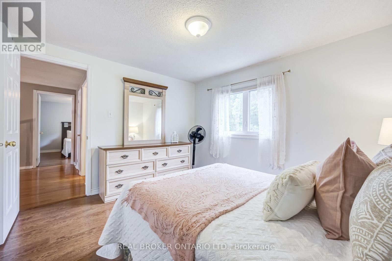 60 Ravenswood Drive, Brampton, Ontario  L6Y 3Z4 - Photo 25 - W13808936