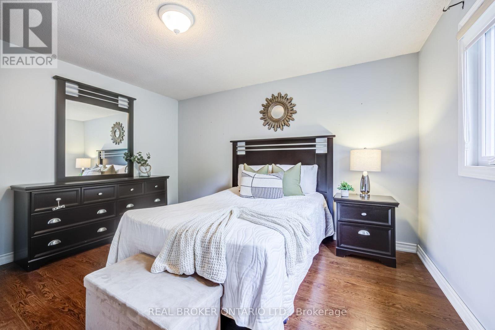 60 Ravenswood Drive, Brampton, Ontario  L6Y 3Z4 - Photo 28 - W13808936