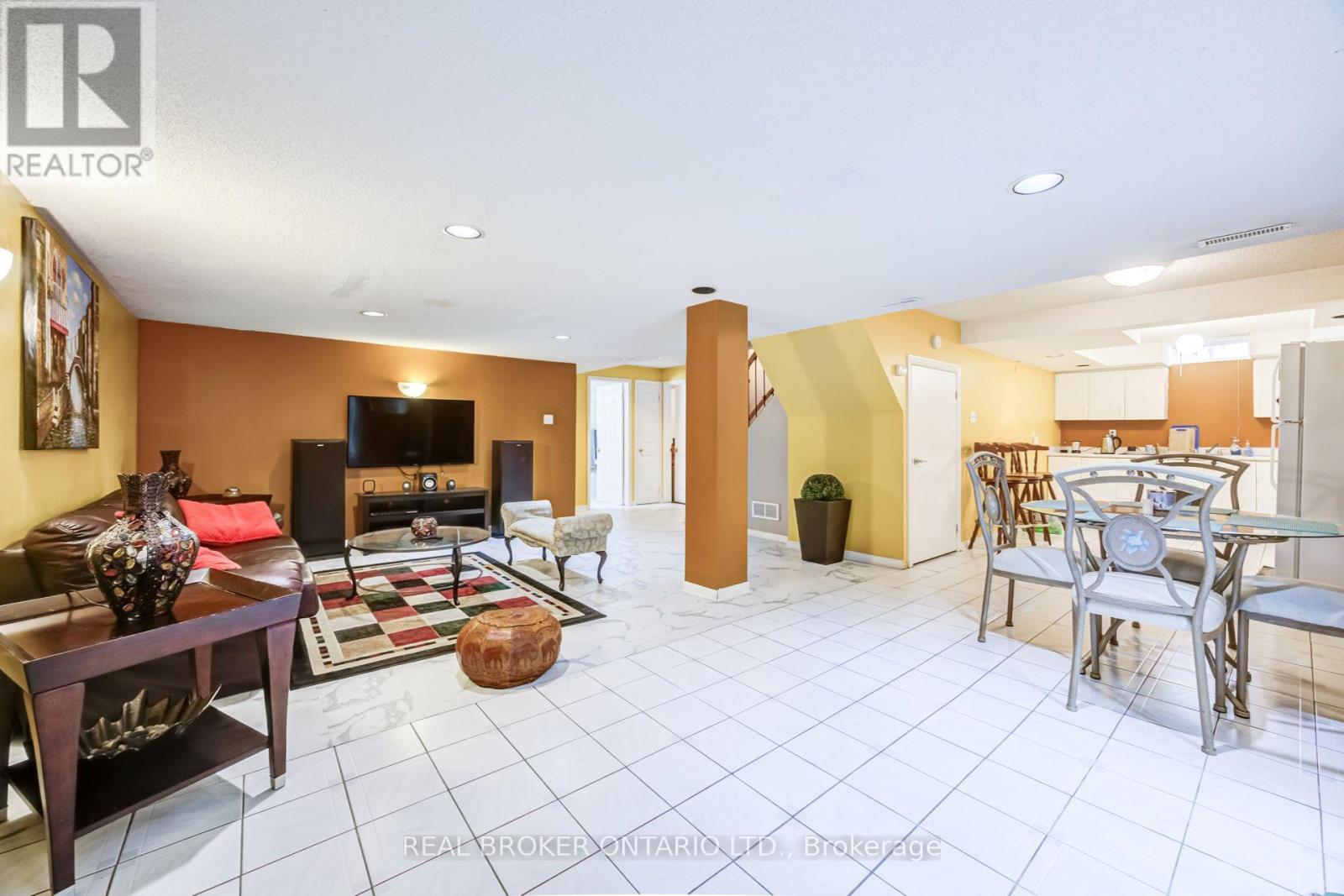 60 Ravenswood Drive, Brampton, Ontario  L6Y 3Z4 - Photo 31 - W13808936
