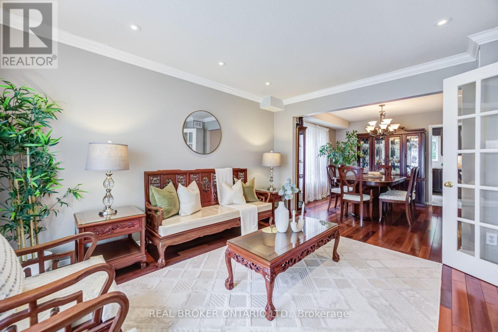 60 Ravenswood Drive, Brampton, Ontario  L6Y 3Z4 - Photo 8 - W13808936