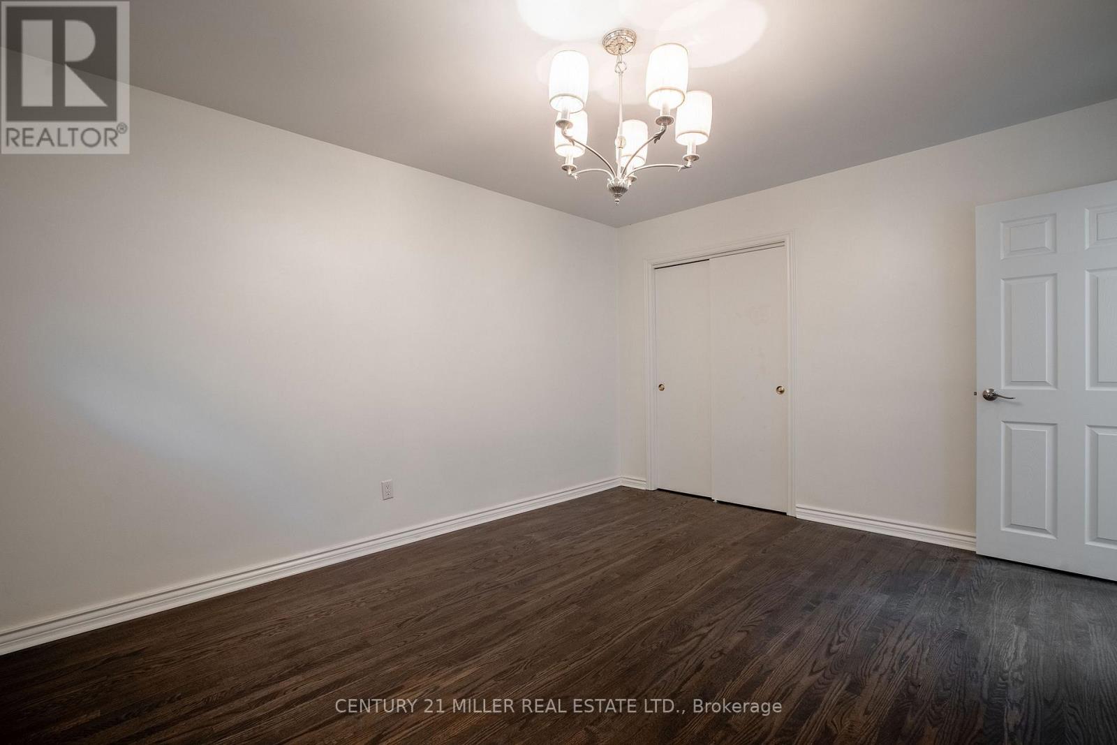 2039 Wakely Street, Oakville, Ontario  L6L 2K3 - Photo 11 - W13808938