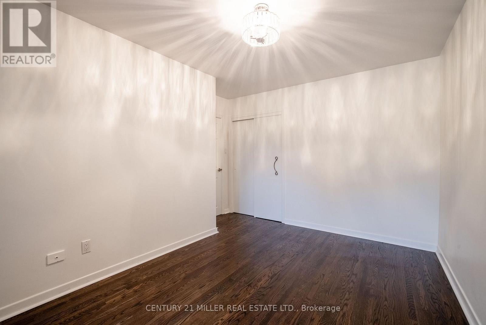 2039 Wakely Street, Oakville, Ontario  L6L 2K3 - Photo 14 - W13808938