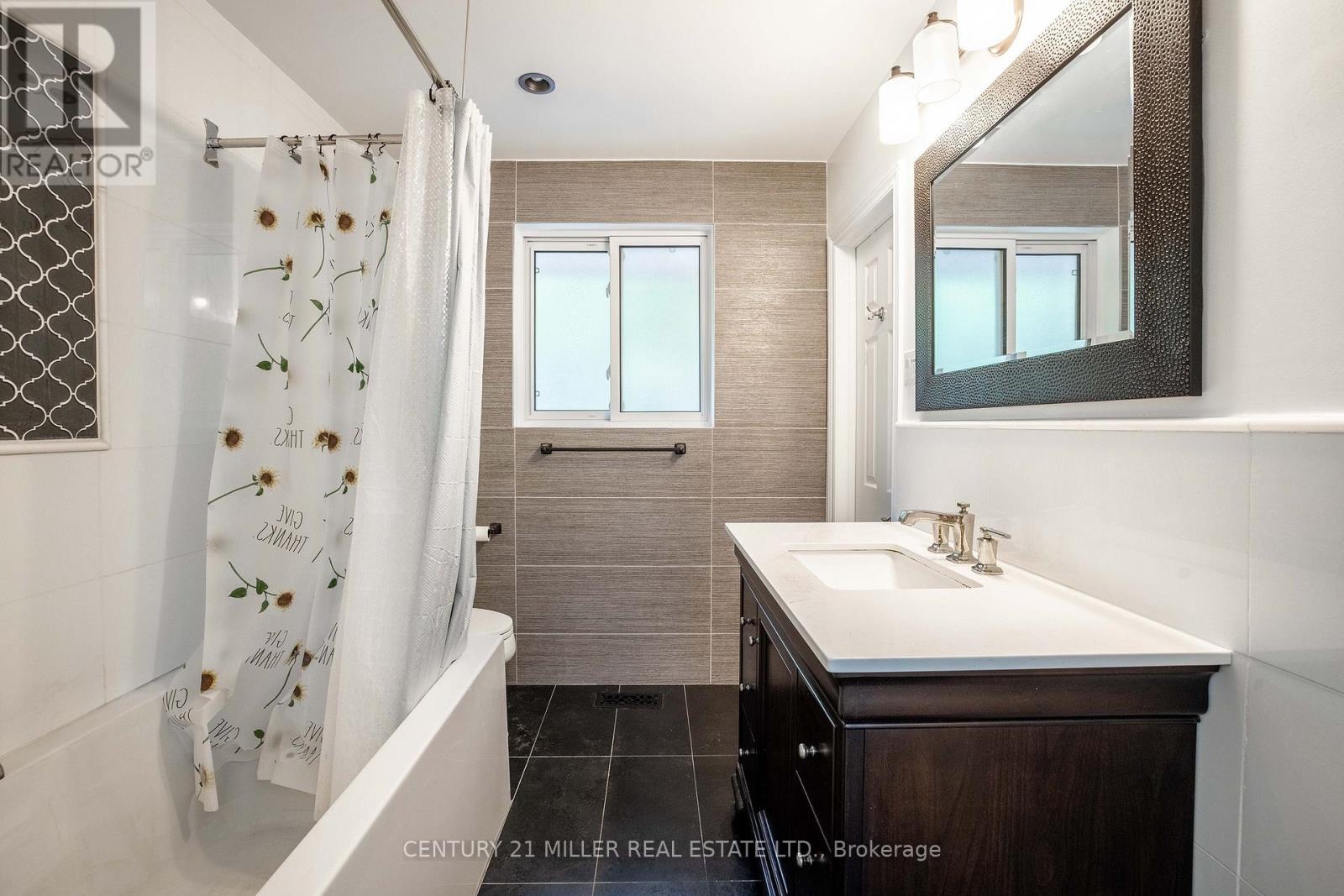 2039 Wakely Street, Oakville, Ontario  L6L 2K3 - Photo 15 - W13808938
