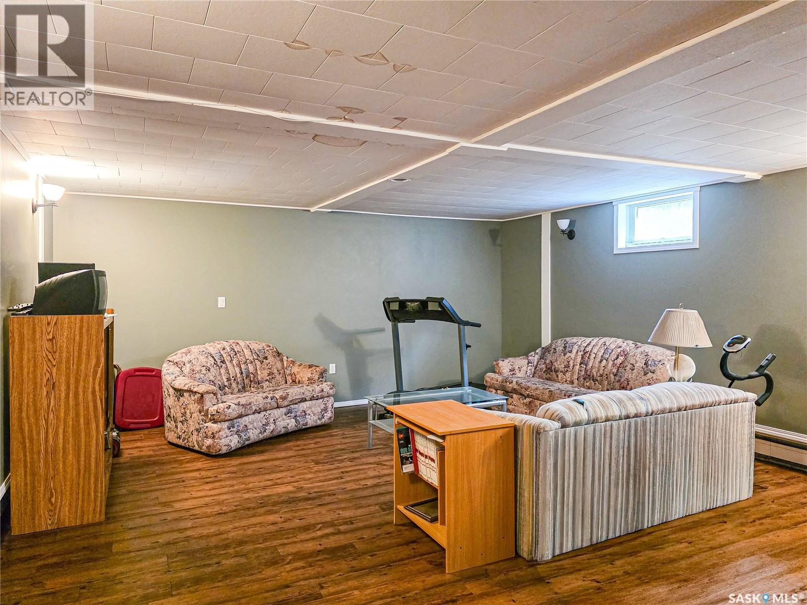 138 6th Avenue E, Melville, Saskatchewan  S0A 2P0 - Photo 37 - SK048991