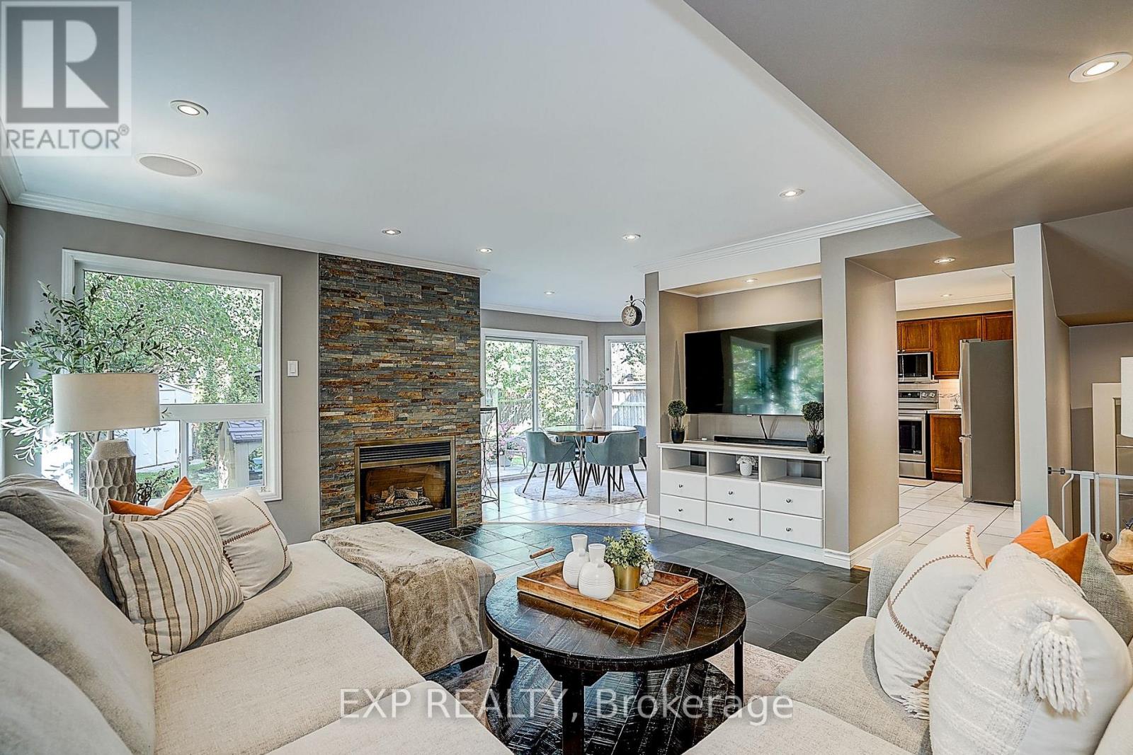 499 Silken Laumann Drive, Newmarket, Ontario  L3X 2H9 - Photo 11 - N13808012