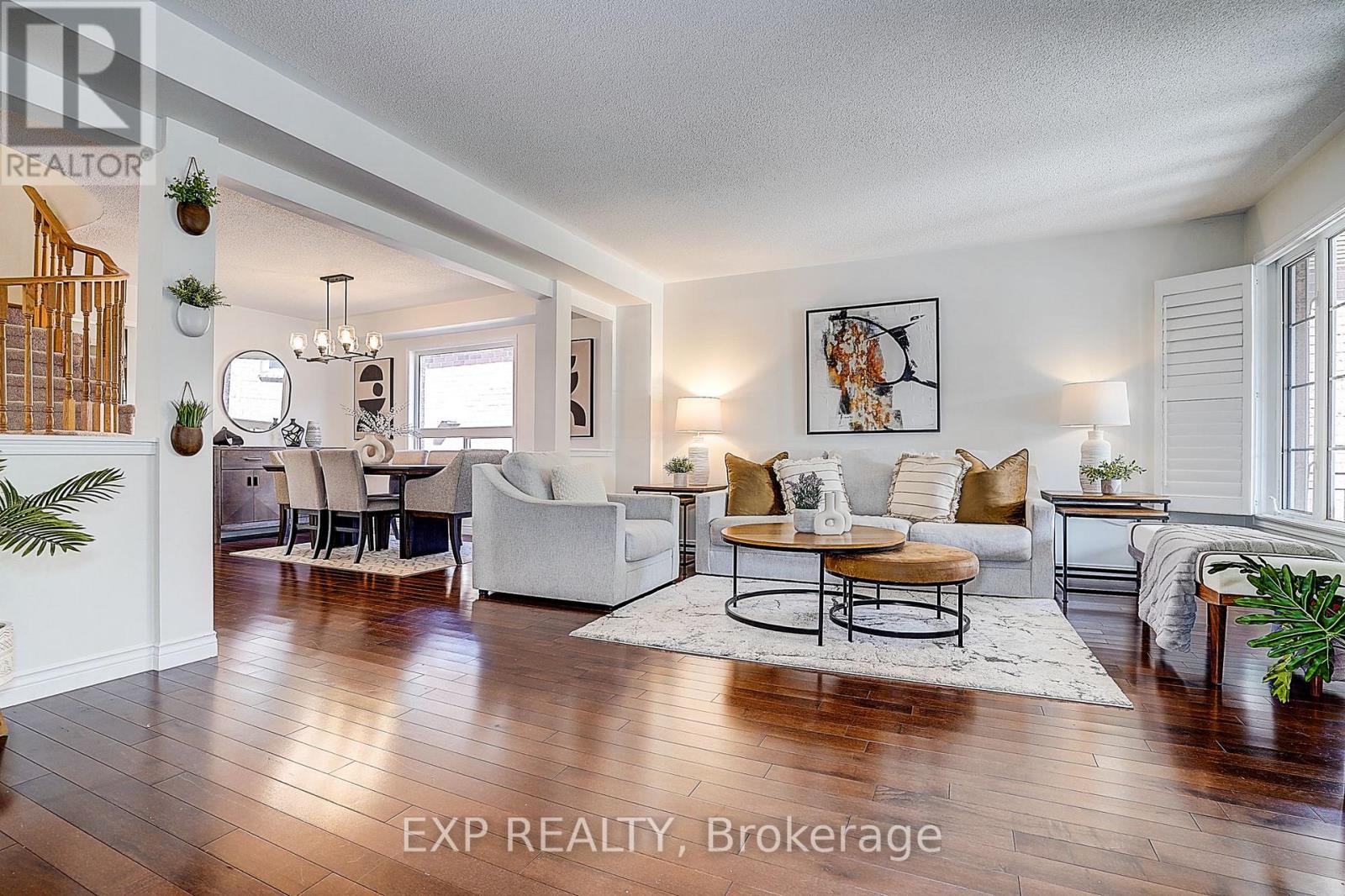 499 Silken Laumann Drive, Newmarket, Ontario  L3X 2H9 - Photo 4 - N13808012