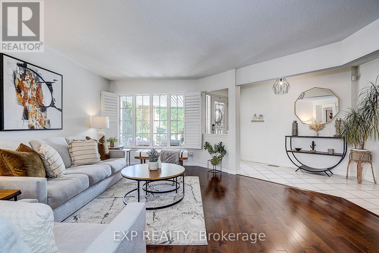 499 Silken Laumann Drive, Newmarket, Ontario  L3X 2H9 - Photo 5 - N13808012