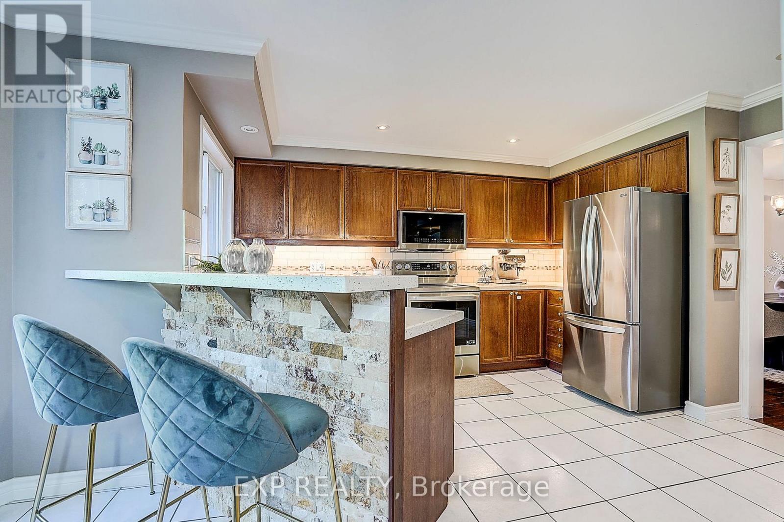 499 Silken Laumann Drive, Newmarket, Ontario  L3X 2H9 - Photo 15 - N13808012