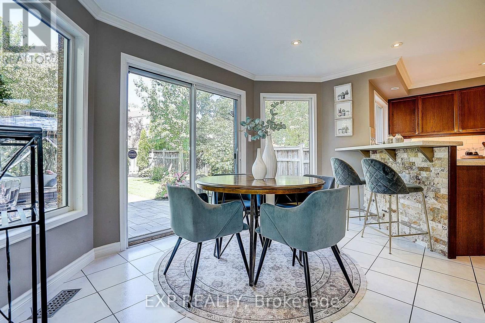 499 Silken Laumann Drive, Newmarket, Ontario  L3X 2H9 - Photo 16 - N13808012