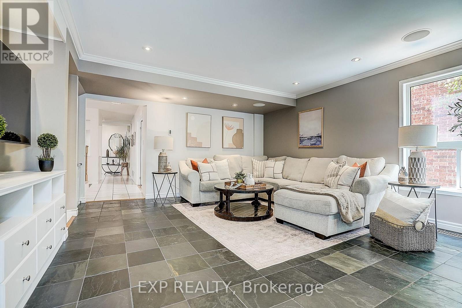 499 Silken Laumann Drive, Newmarket, Ontario  L3X 2H9 - Photo 9 - N13808012