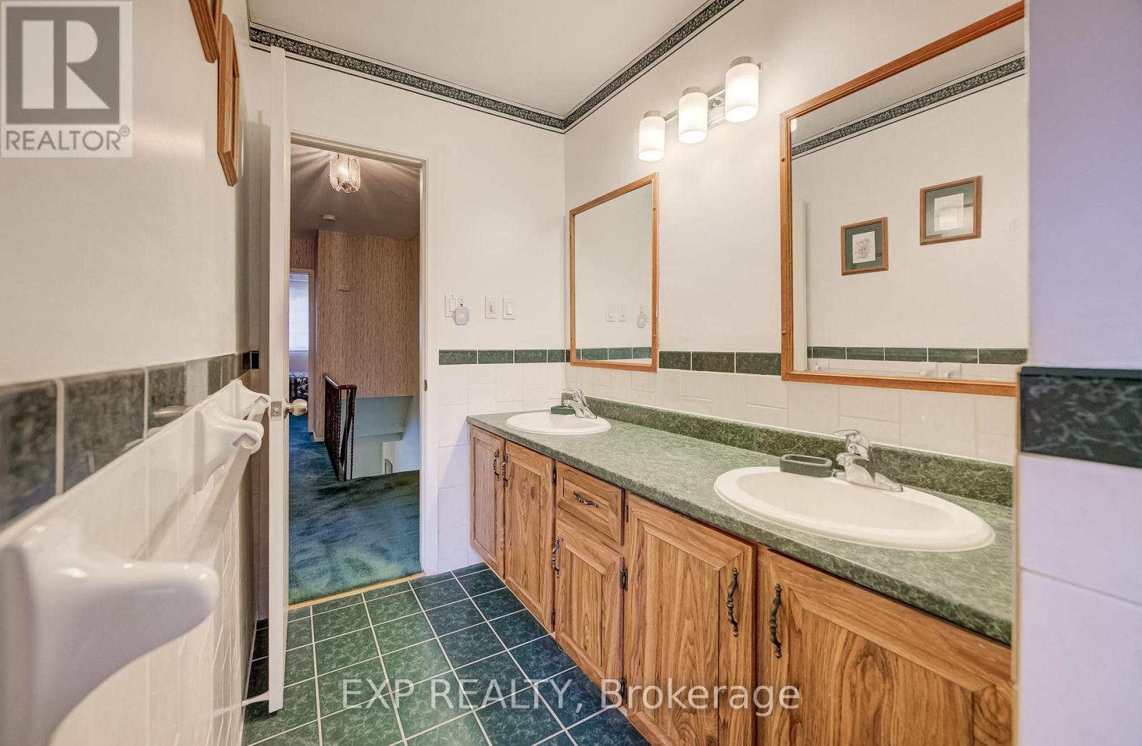 16 Bonnylyn Drive, Waterloo, Ontario  N2M 1S6 - Photo 27 - X13808822