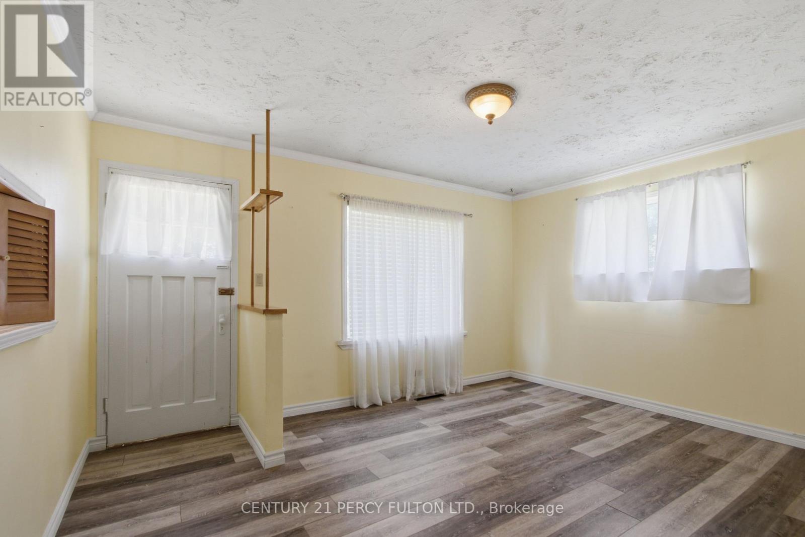 7 Valleyview Crescent, Belleville, Ontario  K8P 3E9 - Photo 4 - X13808870