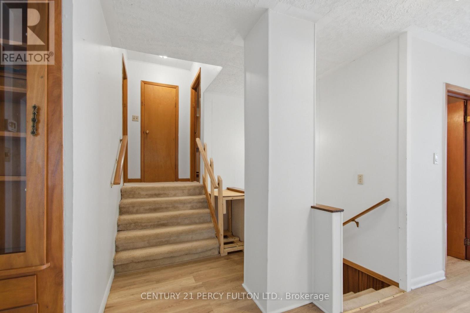 7 Valleyview Crescent, Belleville, Ontario  K8P 3E9 - Photo 6 - X13808870