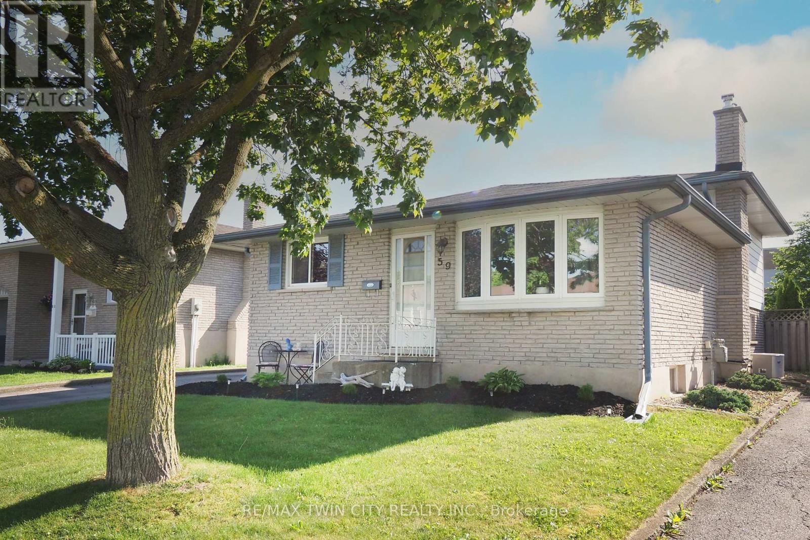 59 Bakersfield Drive, Cambridge, Ontario  N1R 6X8 - Photo 2 - X13808972