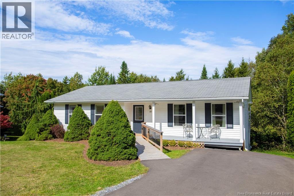 135 Vincent Road, Quispamsis, New Brunswick  E2E 1R1 - Photo 1 - NB148097
