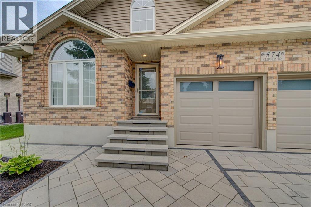 574 Clipper Drive, Waterloo, Ontario  N2K 4B4 - Photo 4 - 40860023