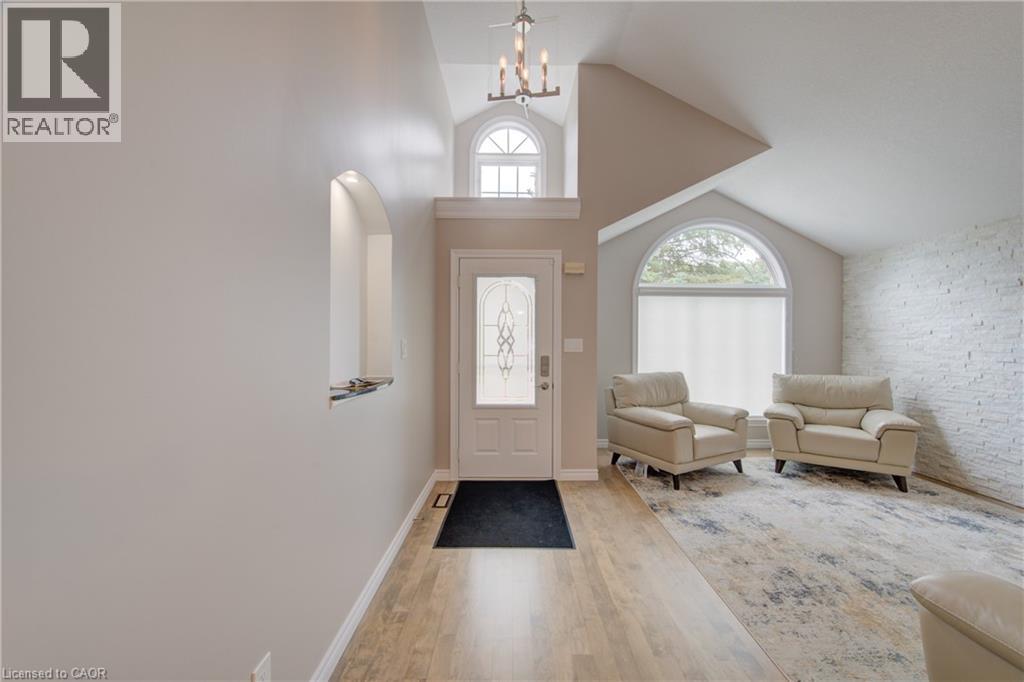 574 Clipper Drive, Waterloo, Ontario  N2K 4B4 - Photo 5 - 40860023