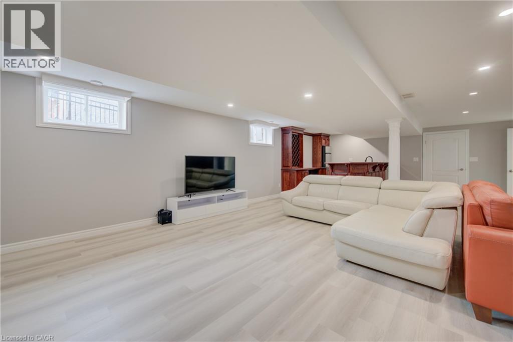 574 Clipper Drive, Waterloo, Ontario  N2K 4B4 - Photo 37 - 40860023