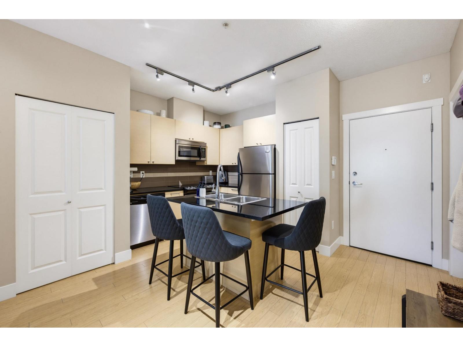 101 6500 194 Street, Surrey, British Columbia  V4N 5X4 - Photo 9 - R3165365